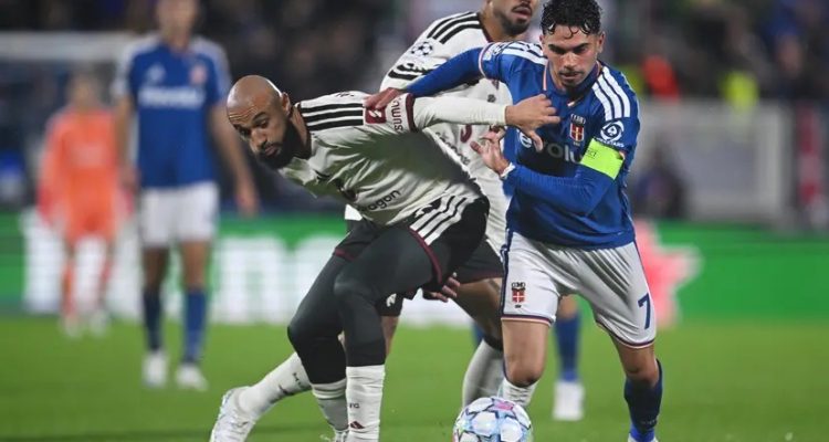 Duel Como vs Man United